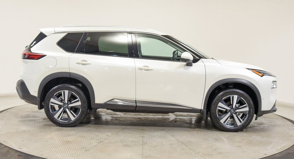 Used 2023 Nissan Rogue SL w/ SL Premium Package image 12
