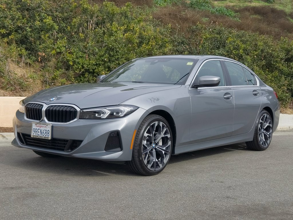 Used 2025 BMW 330i Sedan w/ Convenience Package image 26