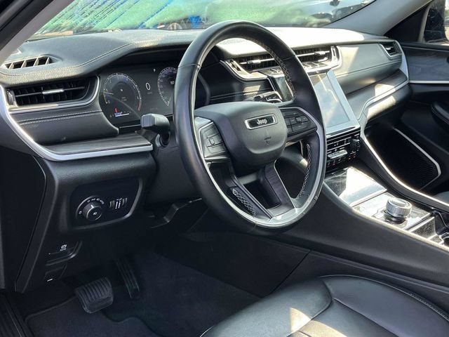 Used 2022 Jeep Grand Cherokee L Limited AWD/4WD image 12
