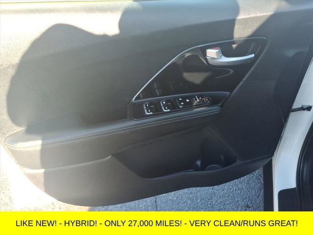 Used 2020 Kia Niro LXS image 13