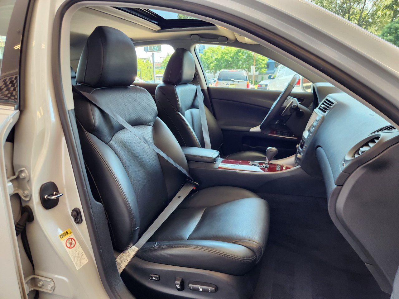 Used 2008 Lexus IS 250 AWD image 17
