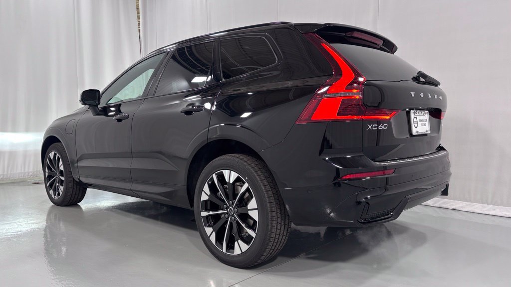 New 2027 Volvo XC60 T8 Plus AWD/4WD image 8