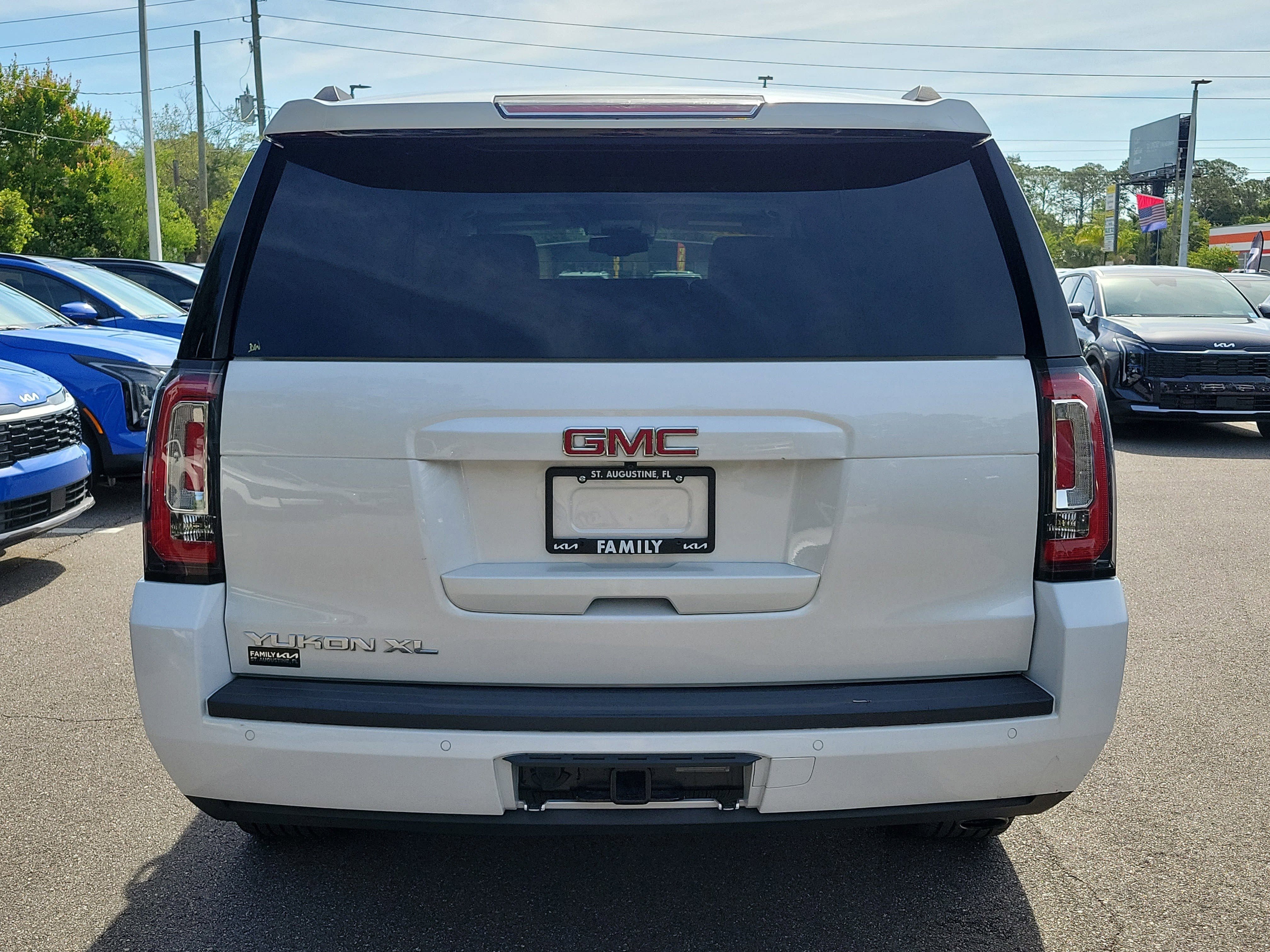 Used 2019 GMC Yukon XL SLT w/ Premium Edition RWD image 5