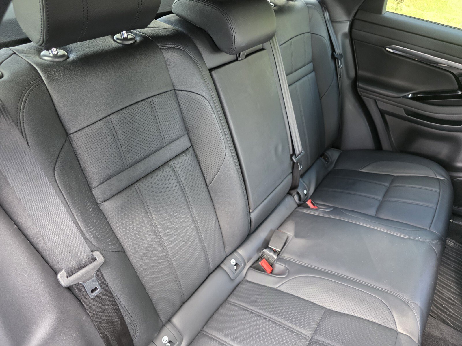 Used 2020 Land Rover Range Rover Evoque R-Dynamic S AWD/4WD image 24