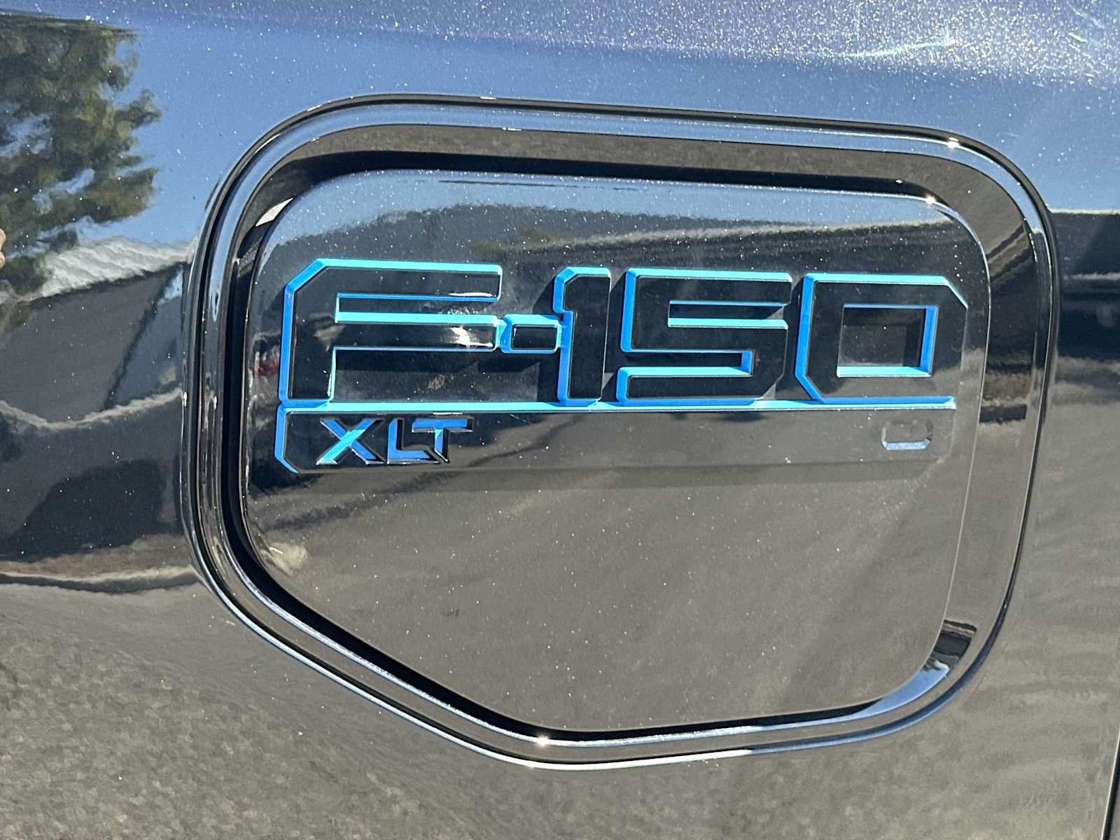 Used 2024 Ford F150 Lightning XLT AWD/4WD image 11