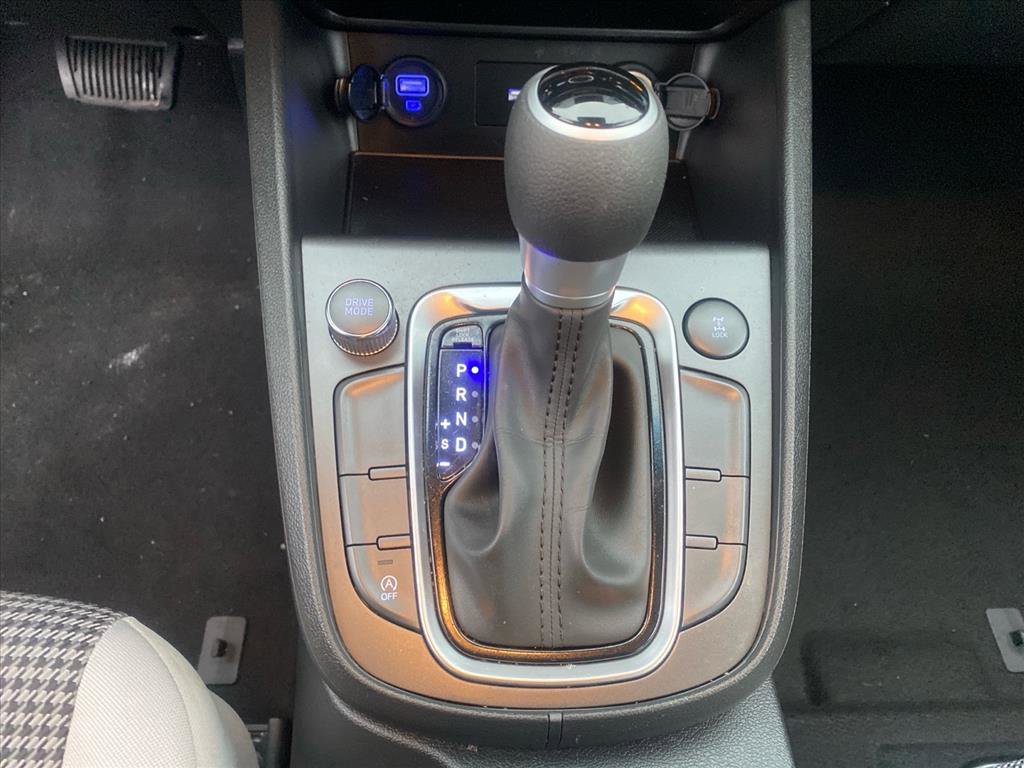 Used 2023 Hyundai Kona SE image 12