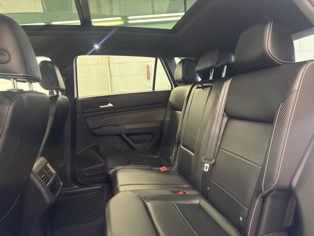 Certified 2022 Volkswagen Atlas Cross Sport SEL R-Line image 25
