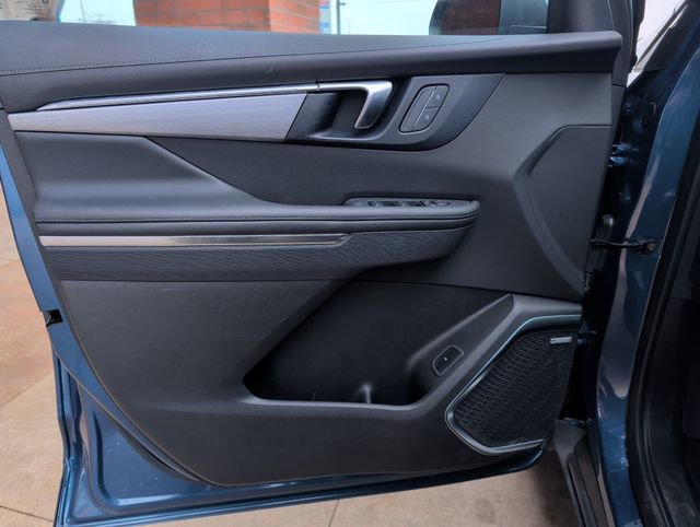 Certified 2025 Buick Enclave Preferred image 11