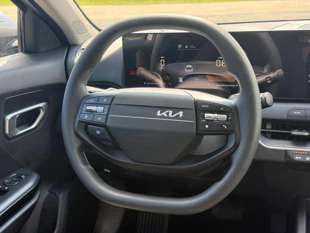 New 2026 Kia K4 FWD image 15