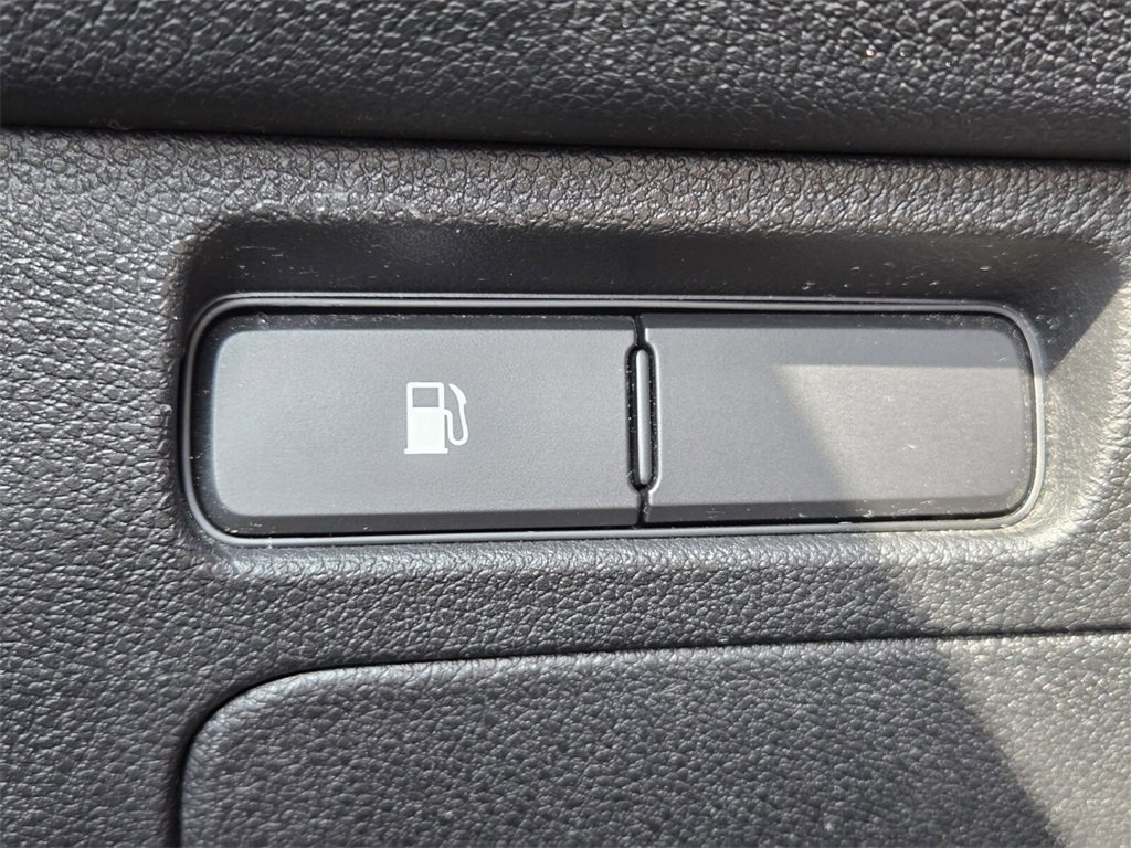 Used 2020 Kia Sorento LX image 34