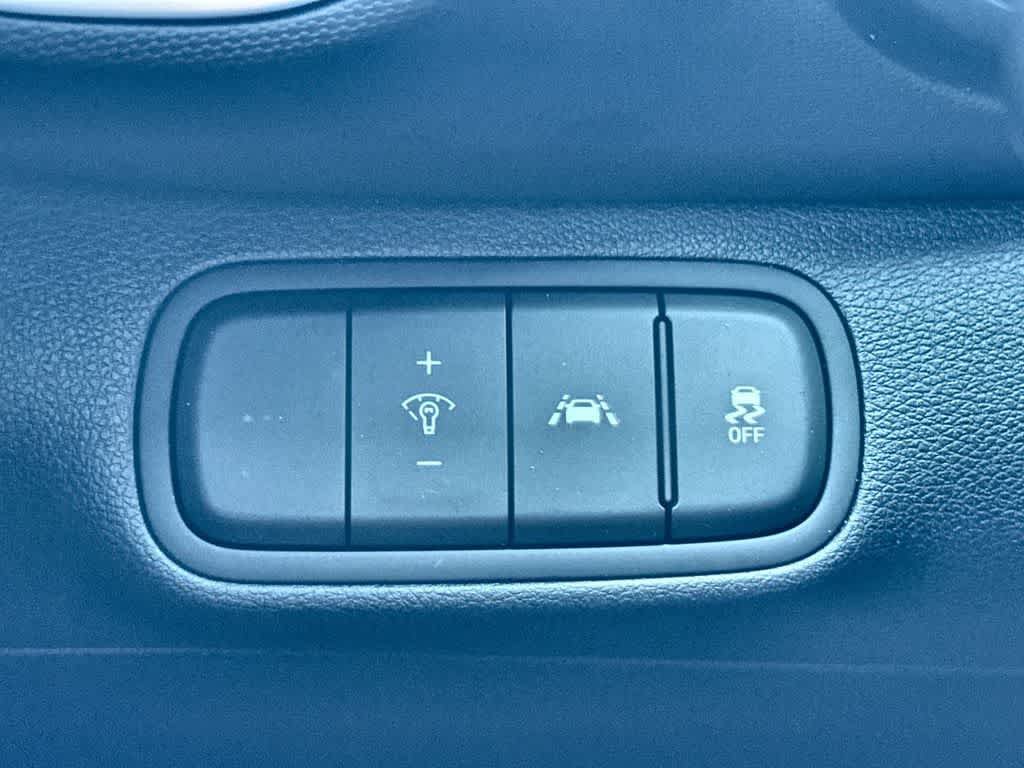 Used 2021 Hyundai Venue SE FWD image 17
