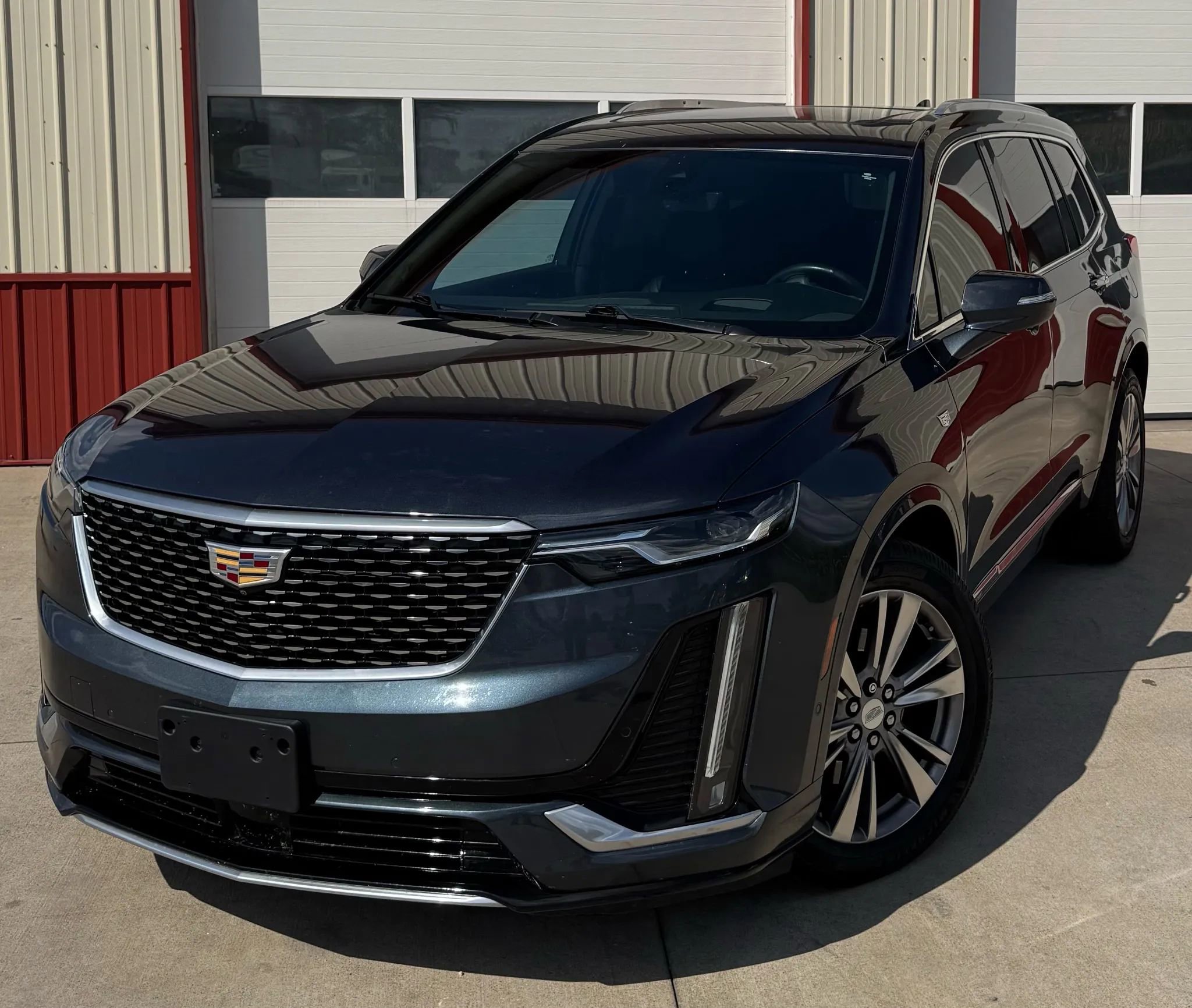 Used 2020 Cadillac XT6 Premium Luxury image 3