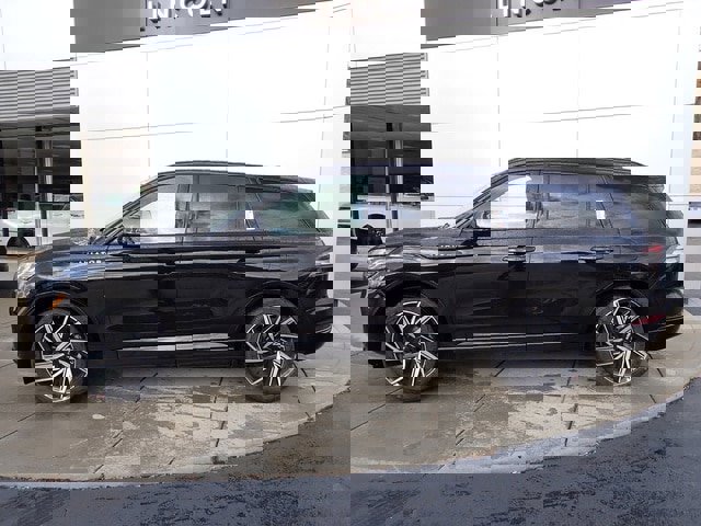 New 2026 Lincoln Aviator Black Label w/ Jet Appearance Package image 2