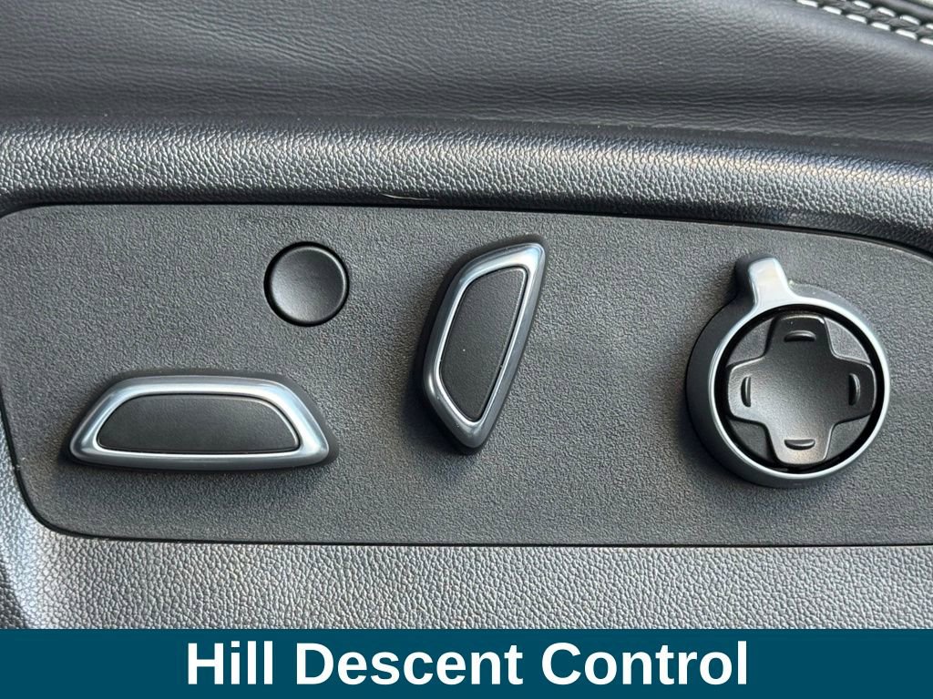 Used 2025 GMC Sierra 2500 AT4X image 21