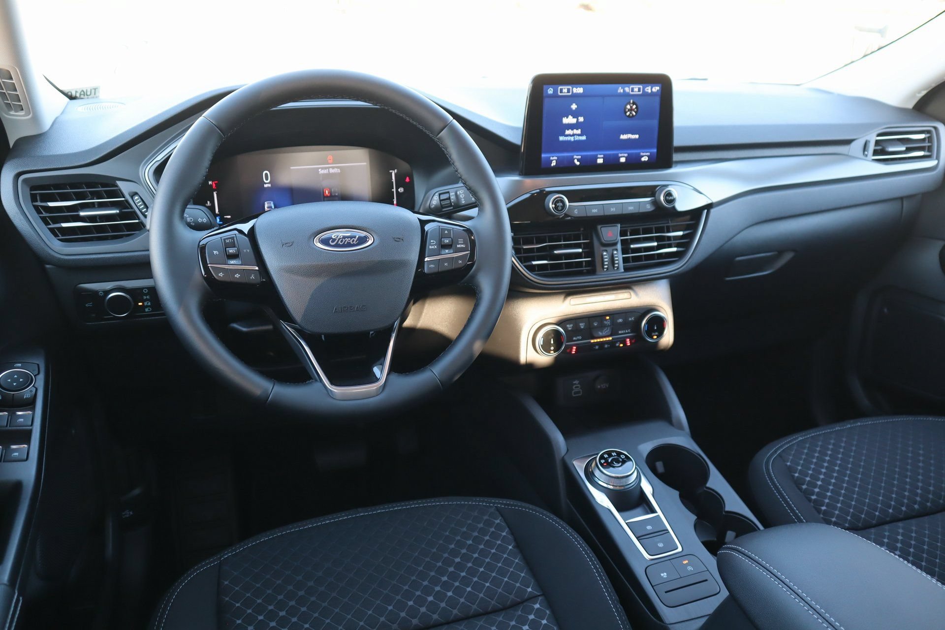 New 2026 Ford Escape Active w/ Cold Weather Package FWD image 2
