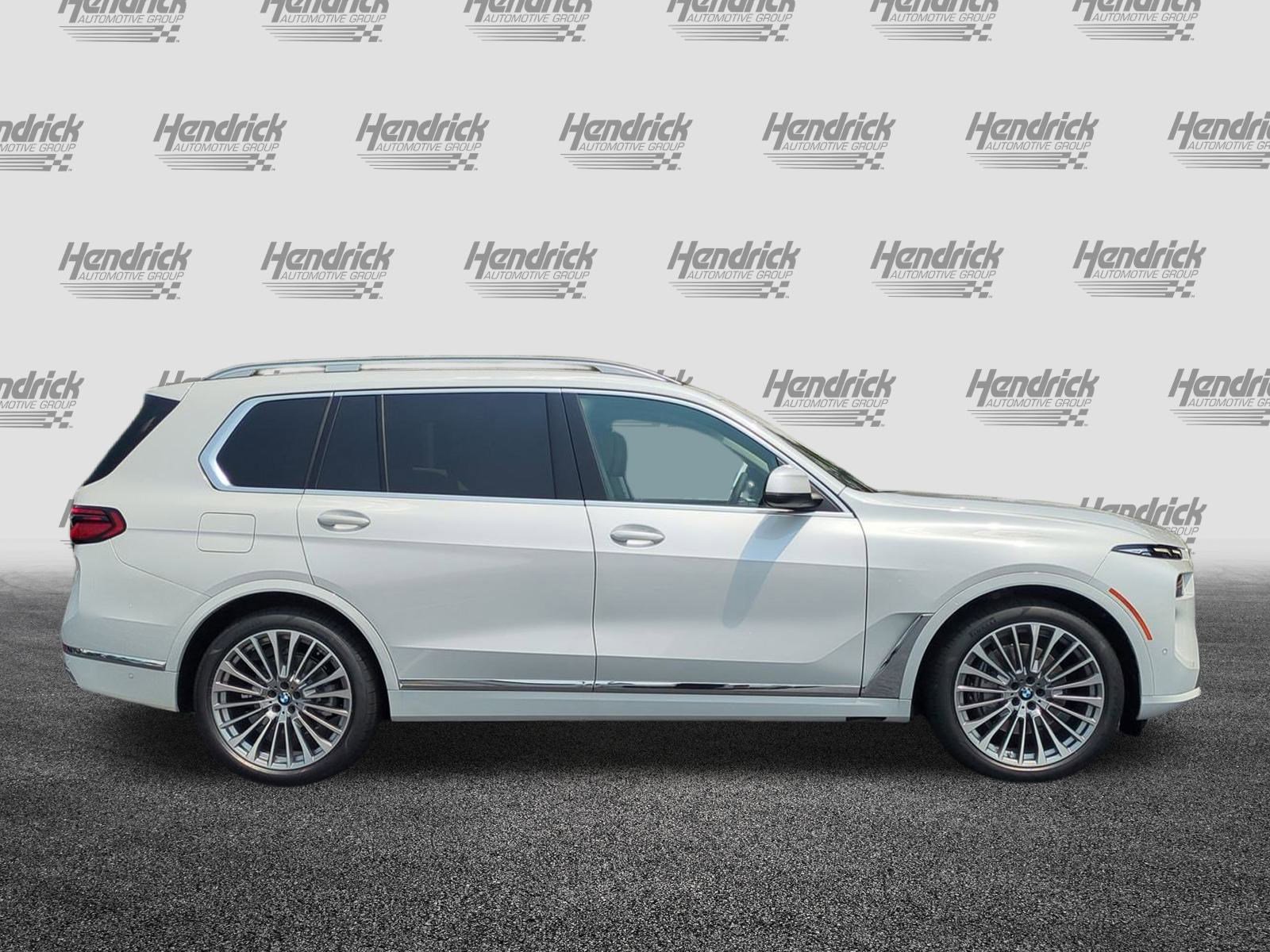 Used 2026 BMW X7 xDrive40i image 11