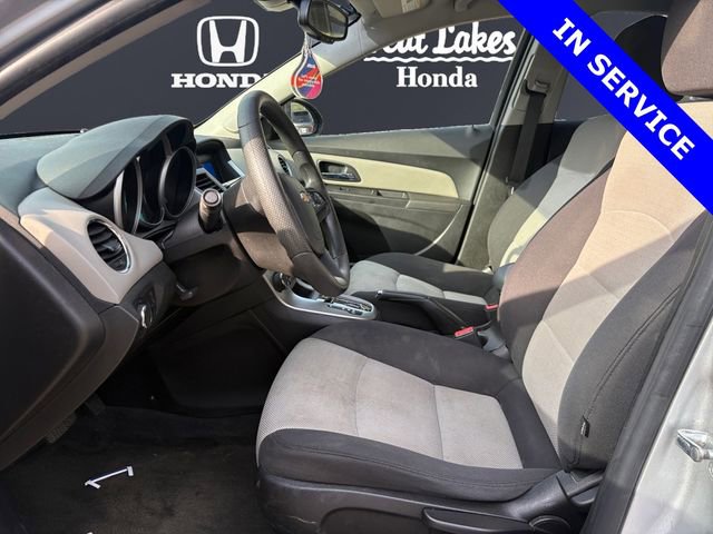 Used 2015 Chevrolet Cruze LS FWD image 9