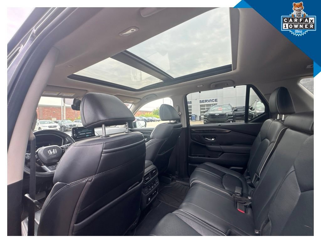 Used 2023 Honda Pilot Elite image 14