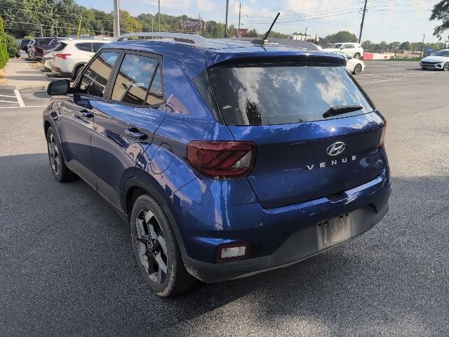 Used 2023 Hyundai Venue Limited w/ Cargo Package FWD image 5
