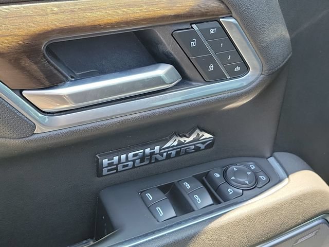 Certified 2025 Chevrolet Silverado 1500 High Country w/ High Country Premium Package AWD/4WD image 28