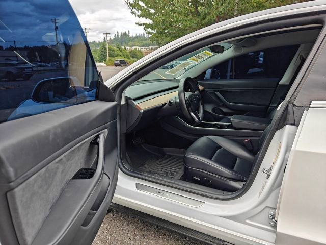 Used 2019 Tesla Model 3 Mid Range image 10