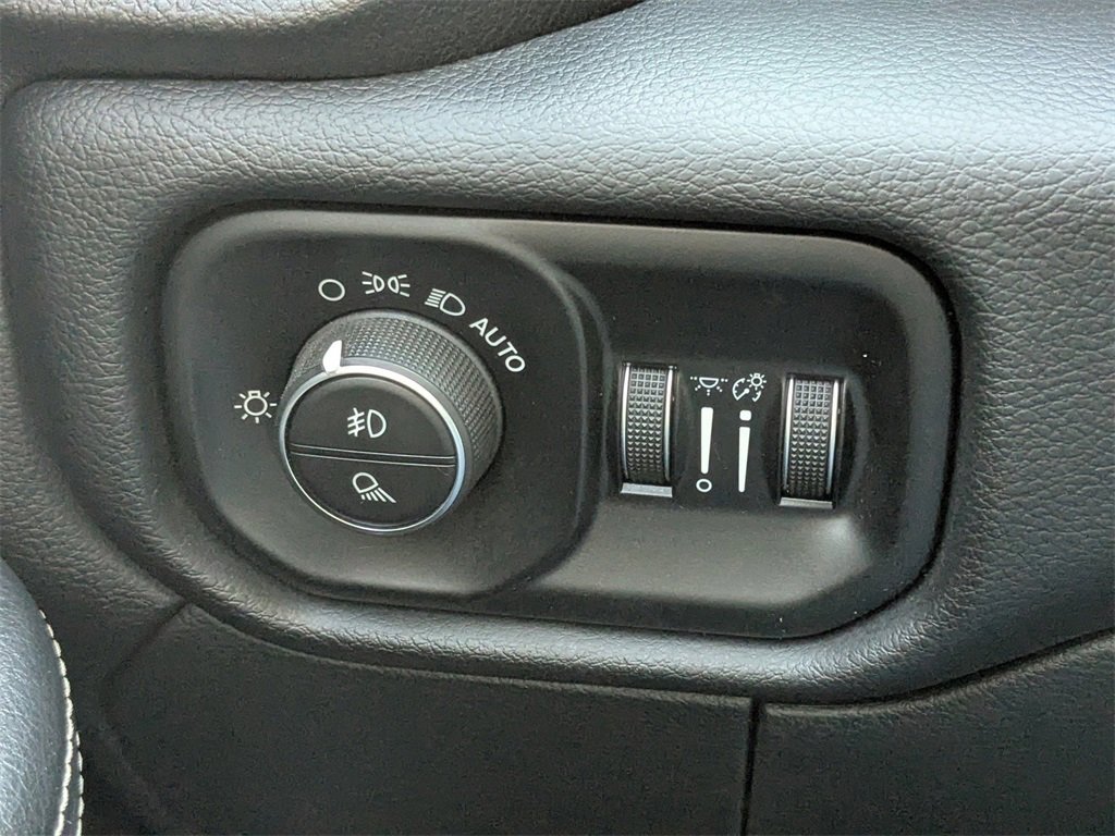 Used 2019 RAM 3500 Laramie image 28