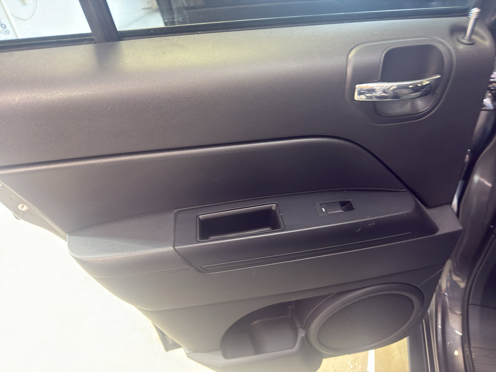 Used 2016 Jeep Compass Sport w/ Power Value Group image 26