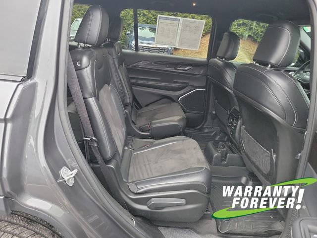 Used 2022 Jeep Grand Cherokee L Laredo image 16