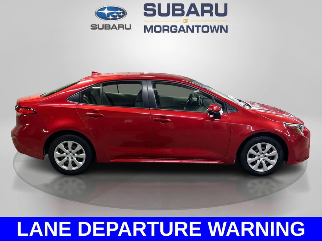 Used 2021 Toyota Corolla LE image 4