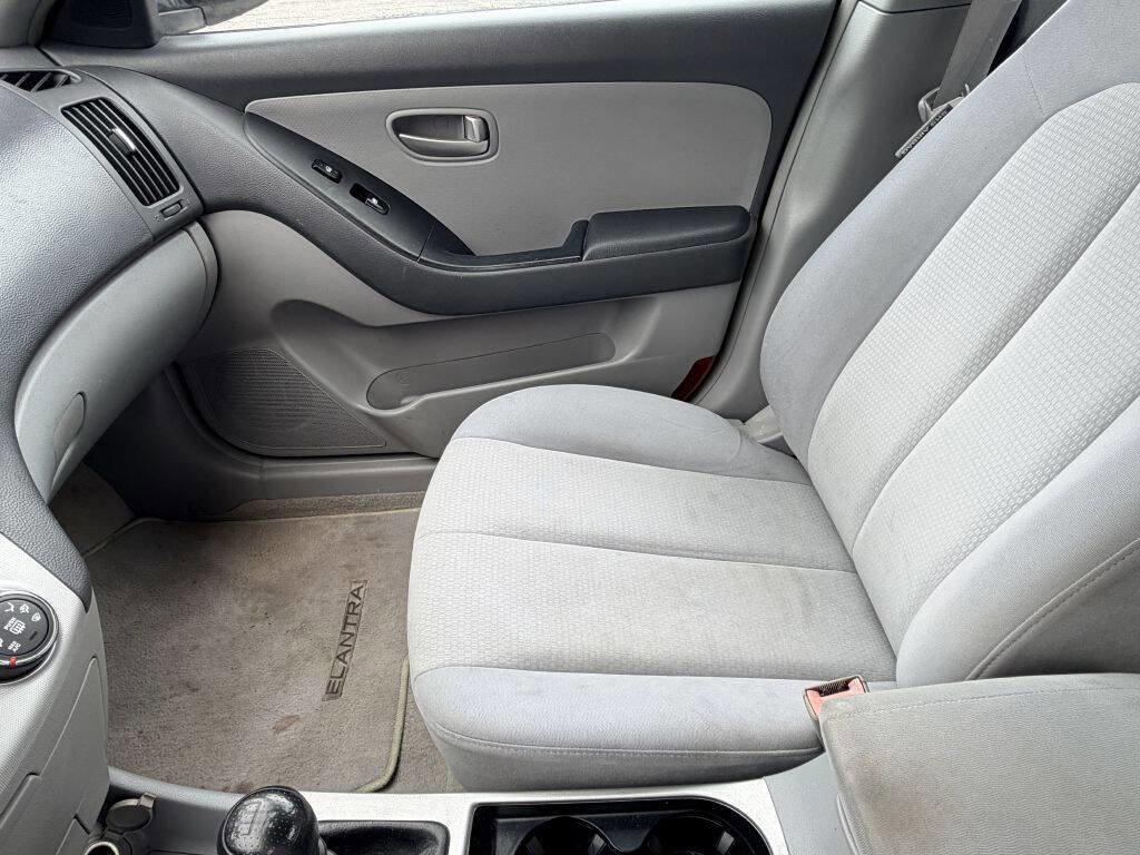 Used 2007 Hyundai Elantra GLS FWD image 12