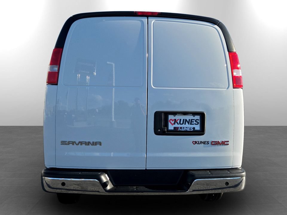 New 2026 GMC Savana 3500 w/ Driver Convenience Package RWD image 8