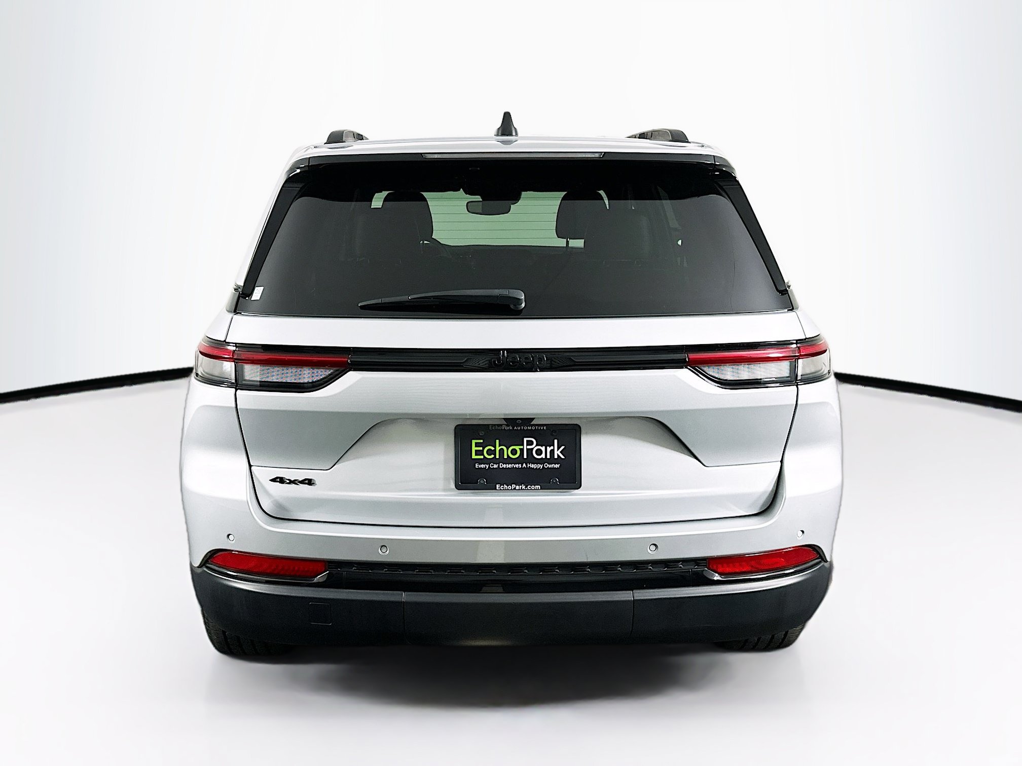 Used 2023 Jeep Grand Cherokee Altitude AWD/4WD image 7