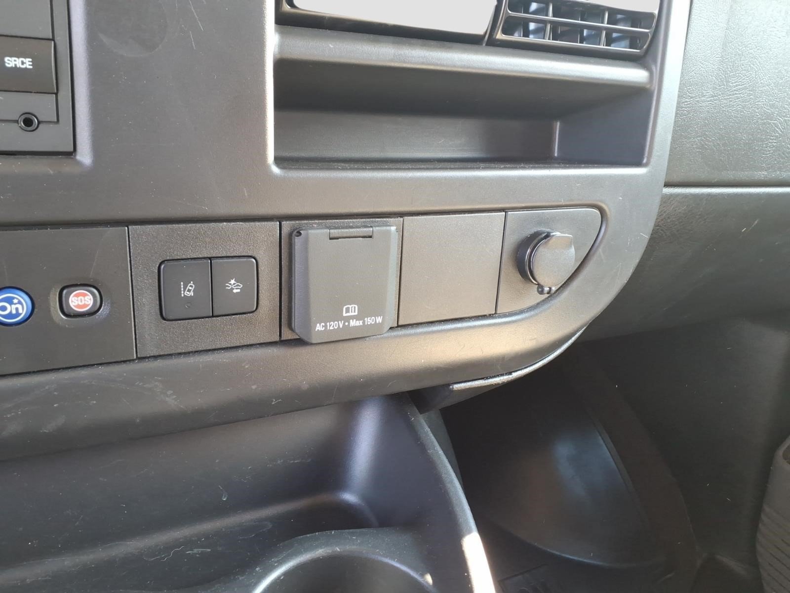 Used 2025 GMC Savana 3500 LT w/ LT Preferred Equipment Group RWD image 23
