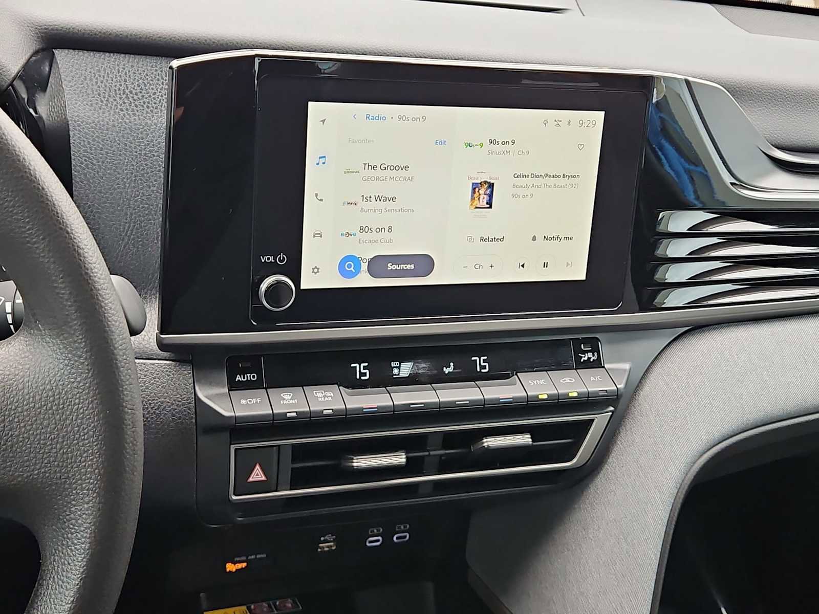 Used 2025 Toyota Camry LE image 42