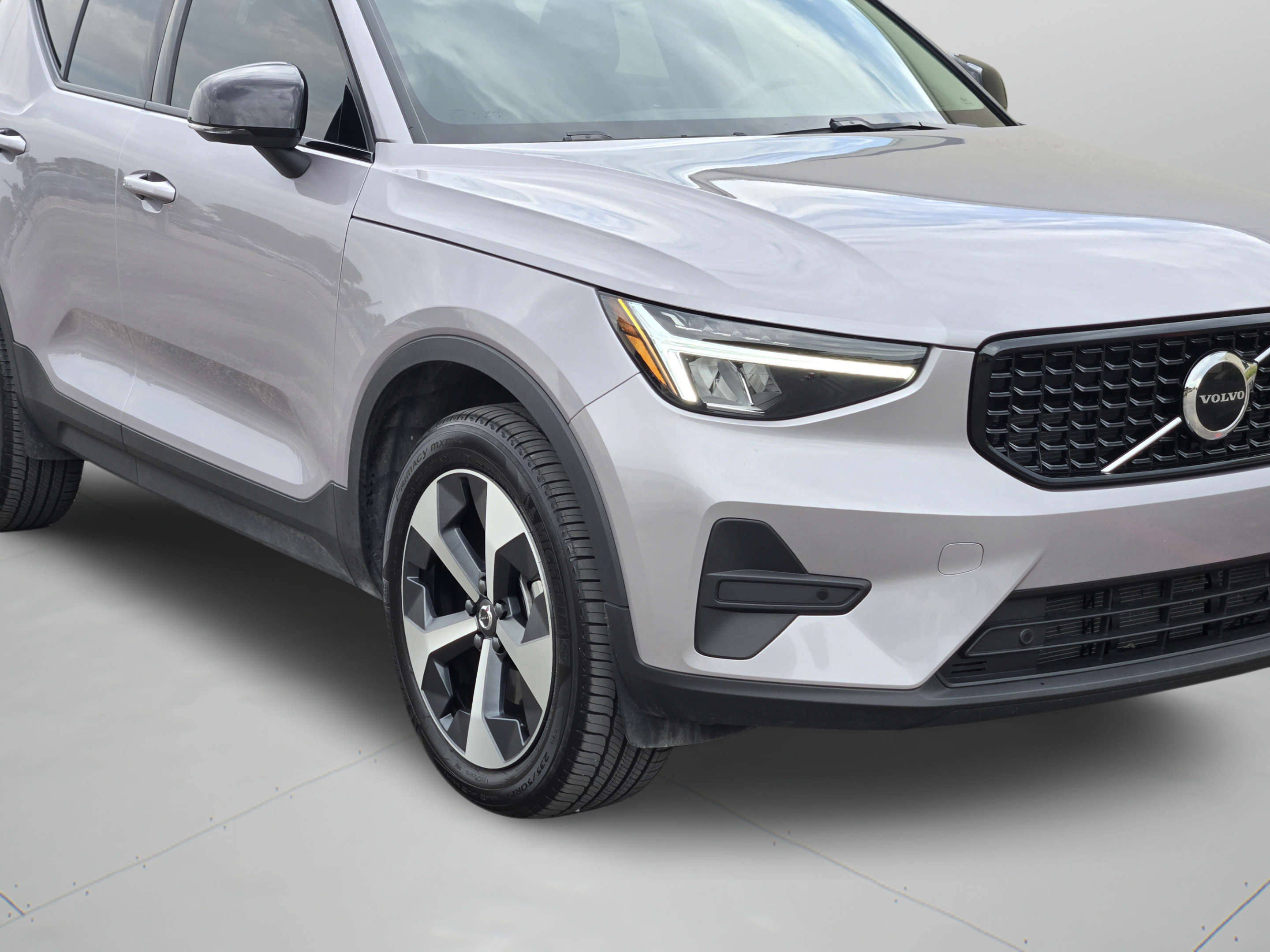 Certified 2026 Volvo XC40 B4 Core w/ Climate Package FWD image 34