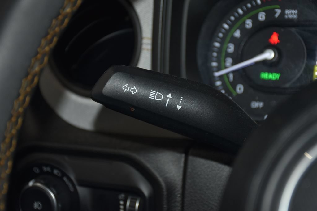 Used 2024 Jeep Wrangler Unlimited AWD/4WD image 12