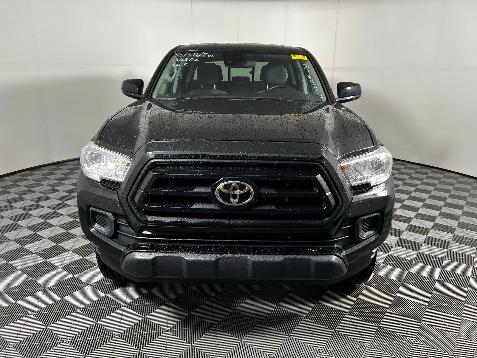 Used 2020 Toyota Tacoma SR w/ SR Convenience Package RWD image 2