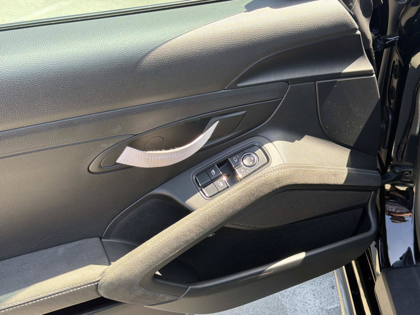 Used 2021 Porsche 718 Cayman GT4 RWD image 8