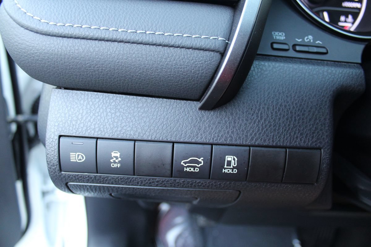 Used 2022 Toyota Camry SE w/ Carpet Mat Package (TMS) FWD image 26