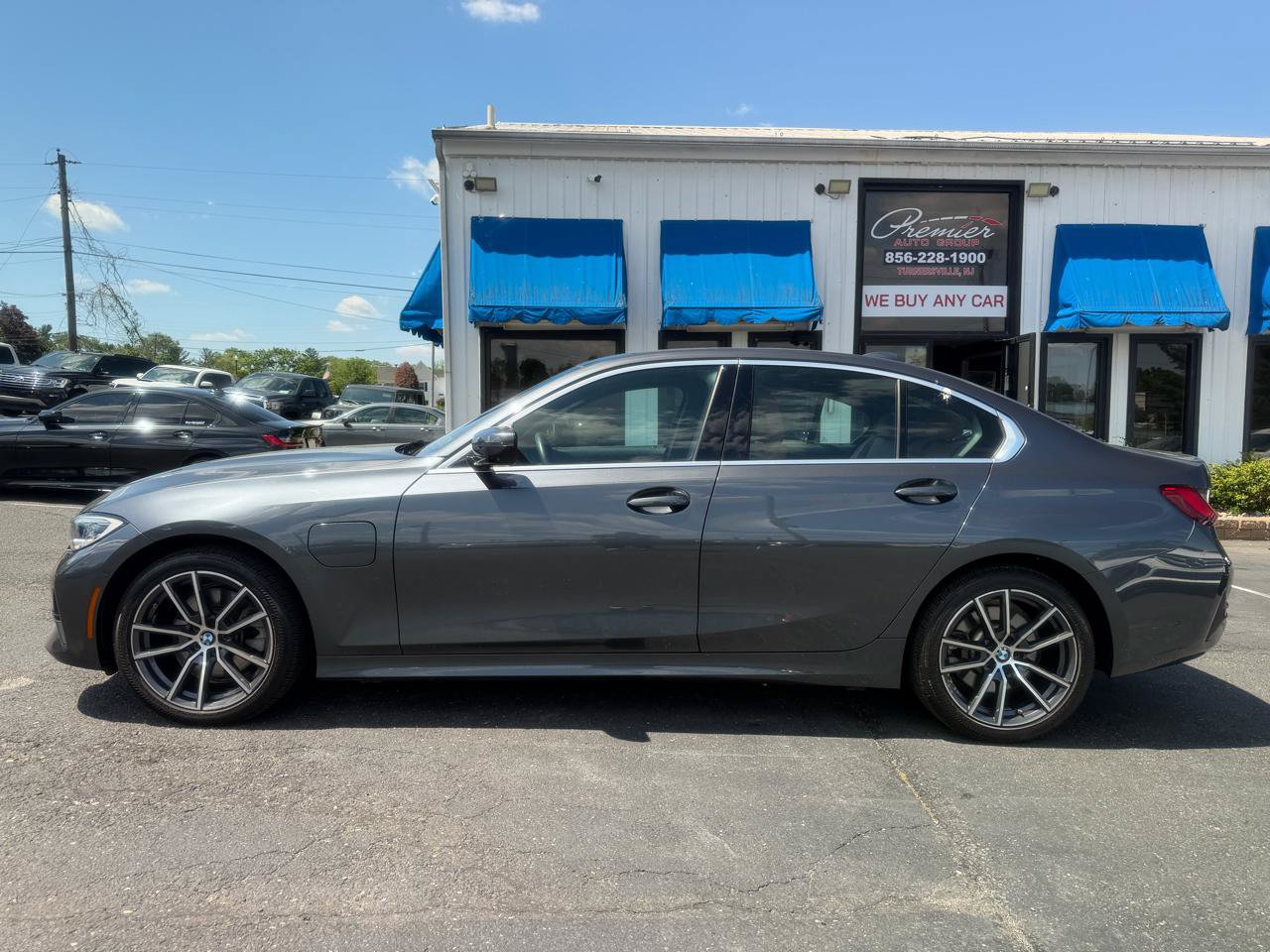Used 2021 BMW 330e xDrive w/ Executive Package AWD/4WD image 8