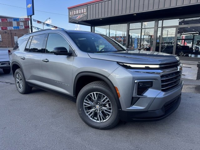 New 2026 Chevrolet Traverse LT w/ Driver Confidence Package image 2