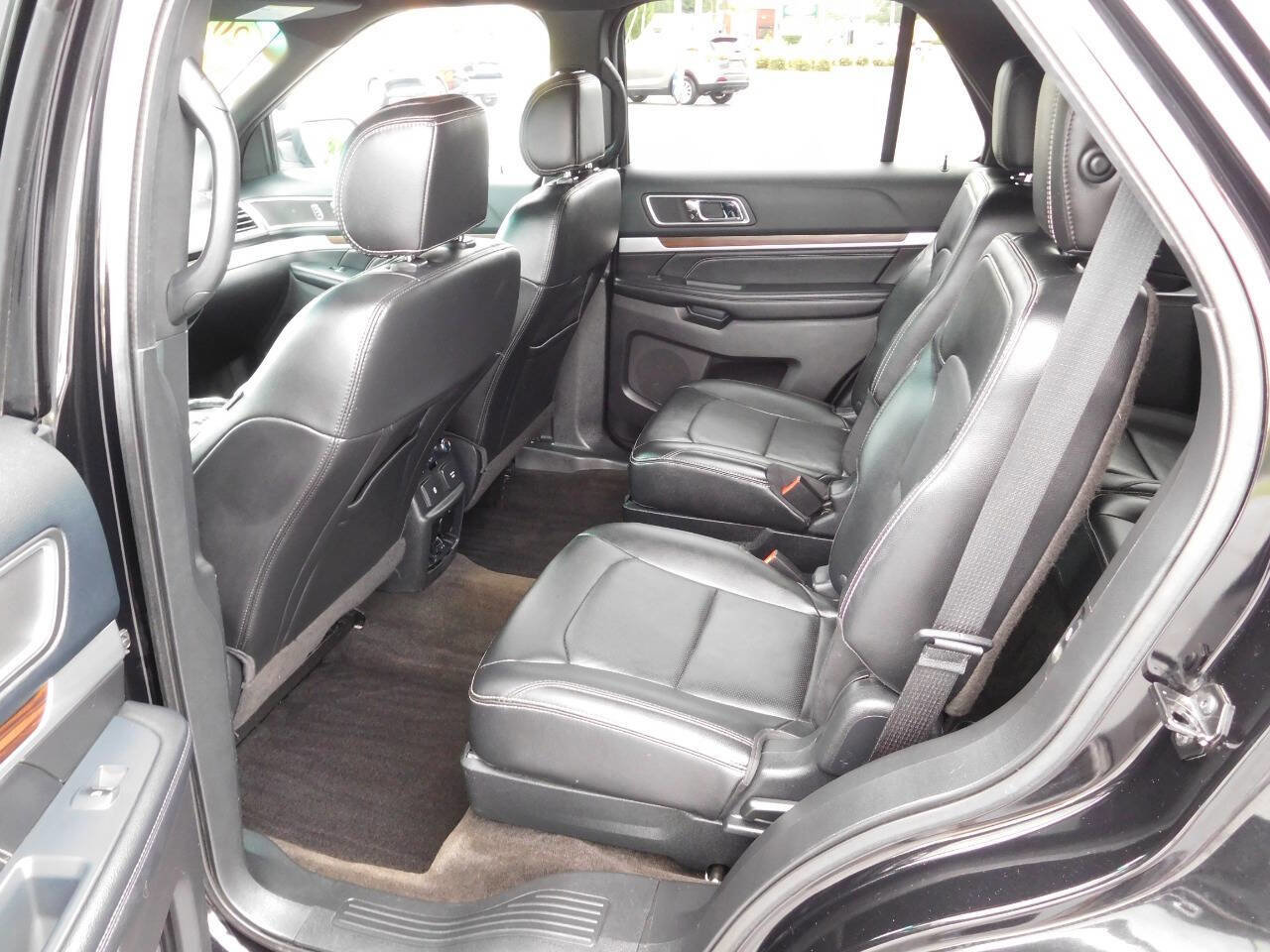 Used 2016 Ford Explorer Limited image 6