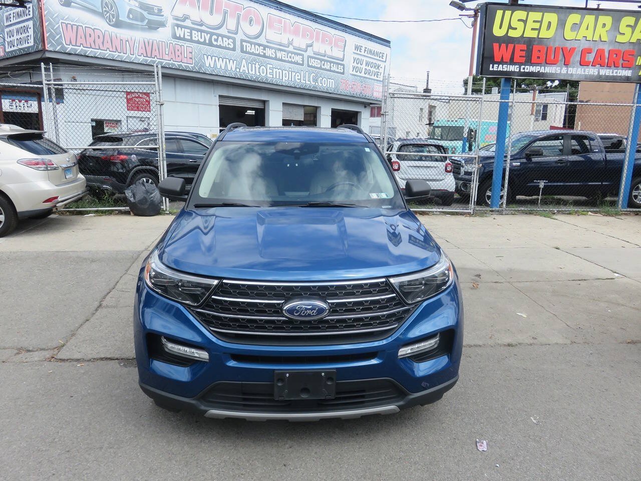 Used 2020 Ford Explorer XLT w/ Equipment Group 202A AWD/4WD image 7