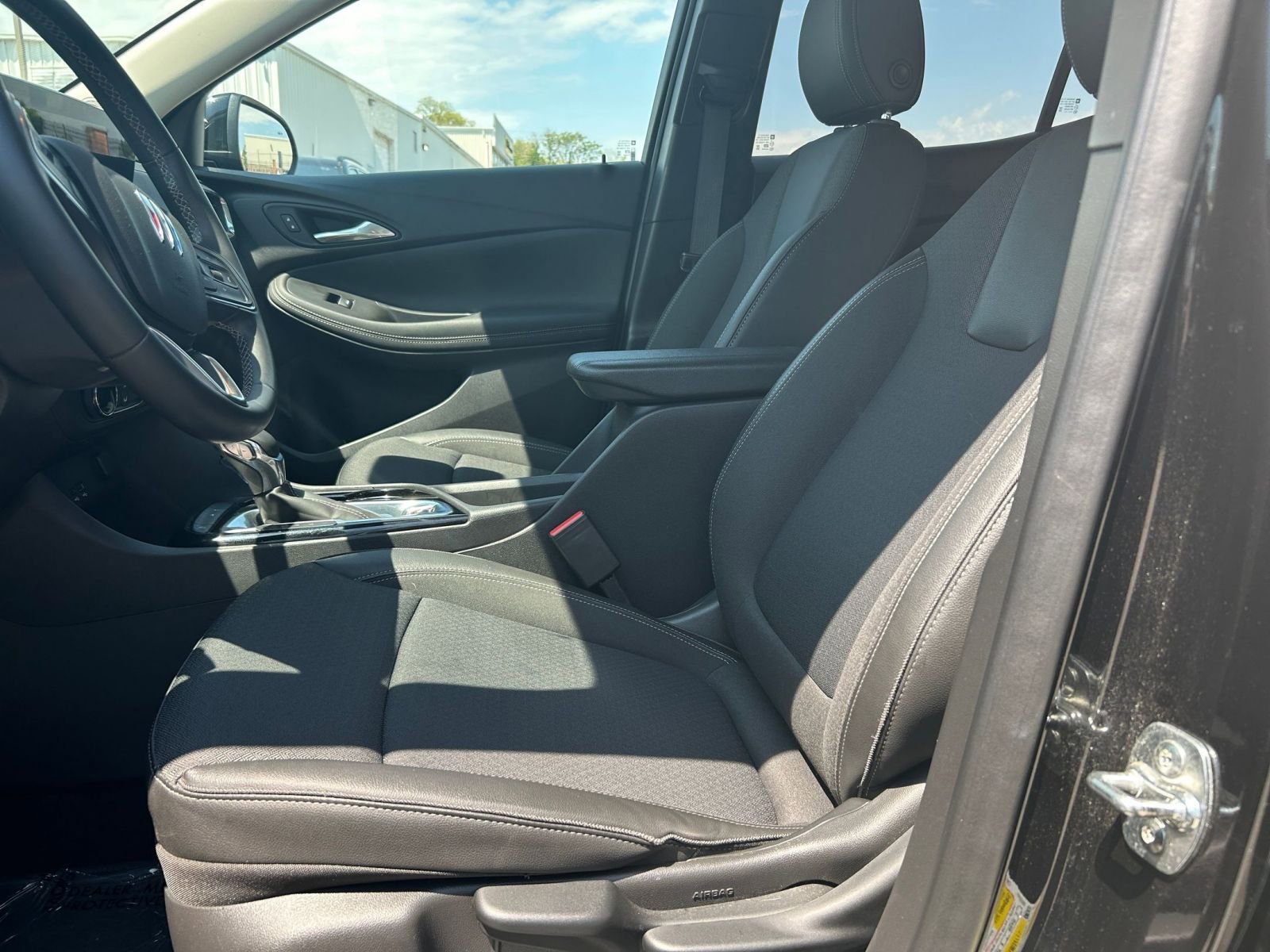Used 2025 Buick Encore GX Preferred FWD image 22