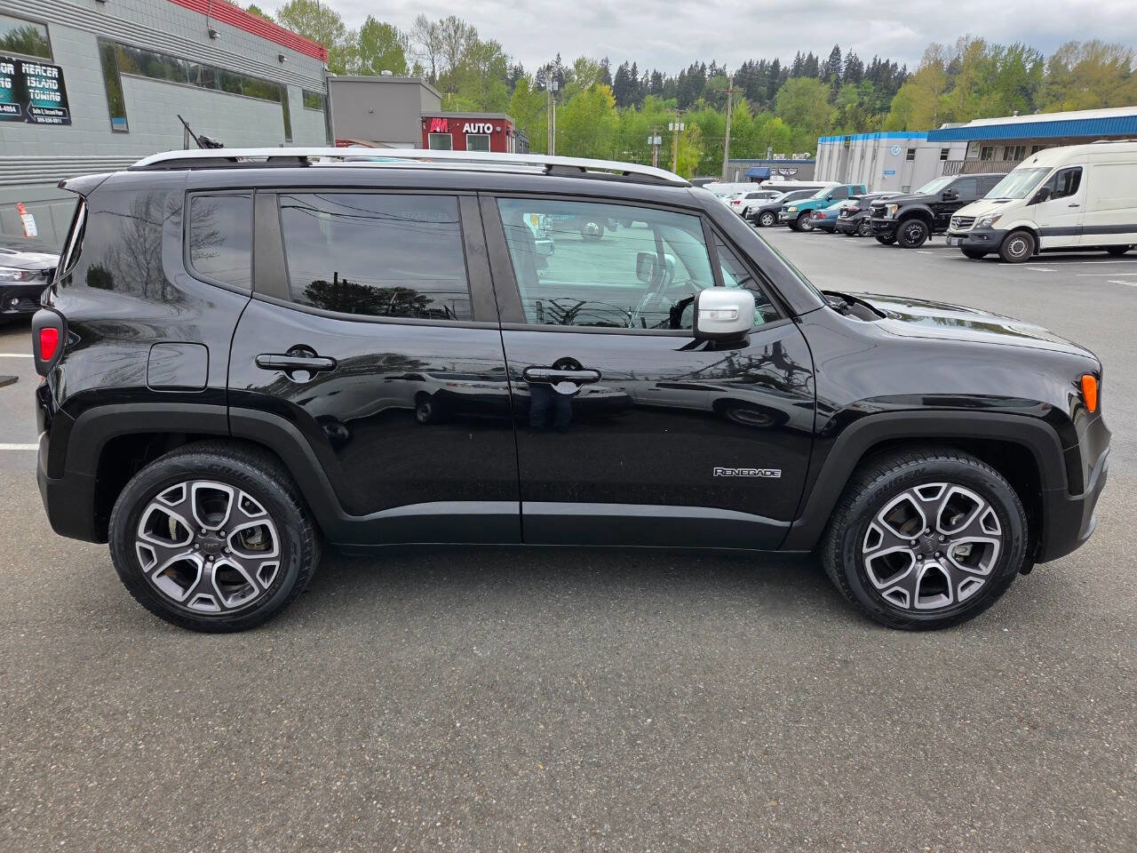 Used 2016 Jeep Renegade Limited FWD image 8