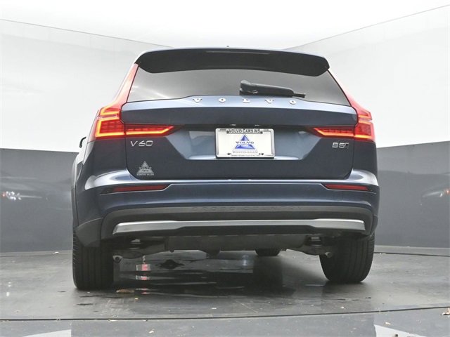 Used 2024 Volvo V60 B5 Cross Country Plus image 42
