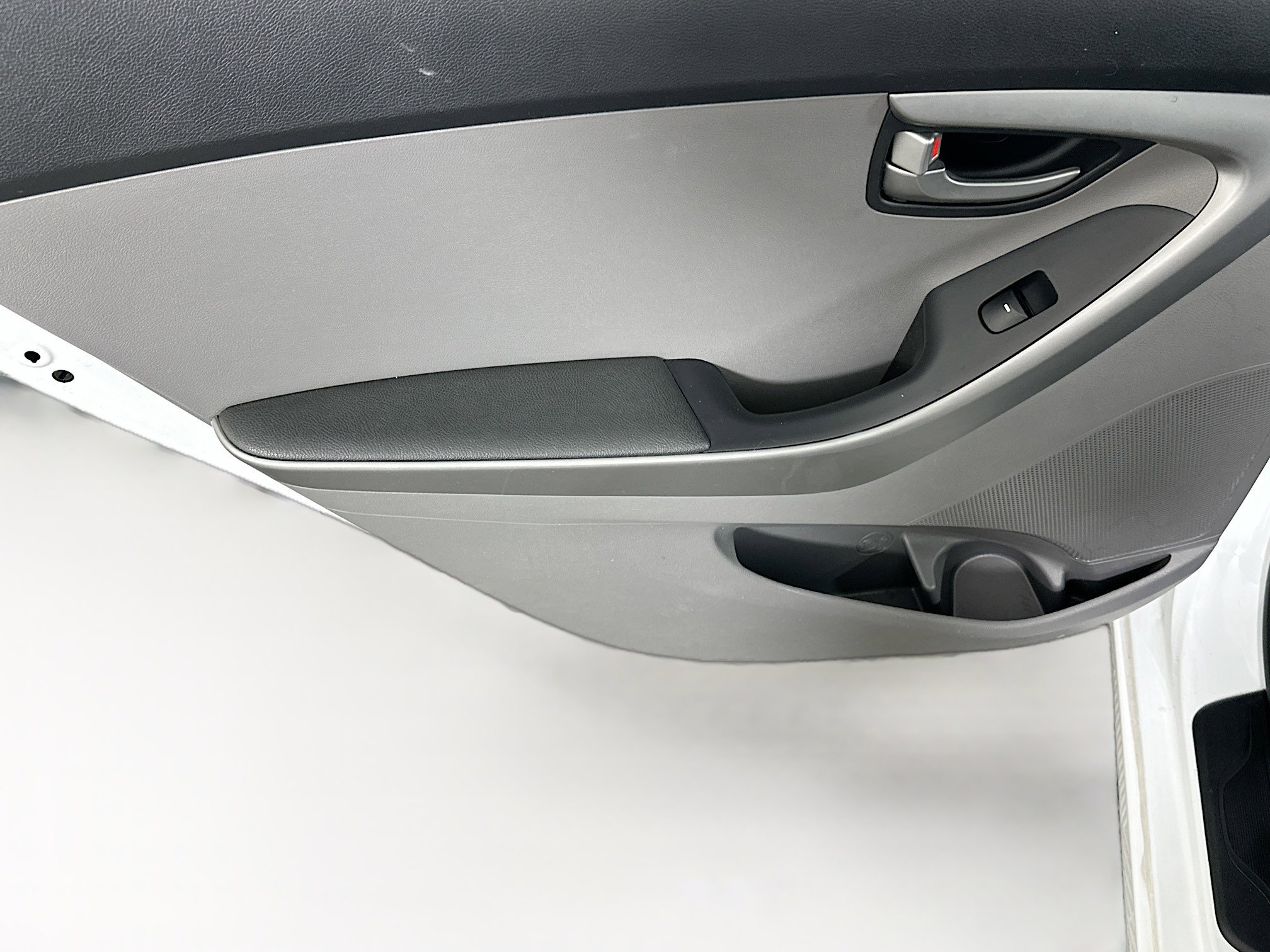 Used 2016 Hyundai Elantra SE FWD image 23