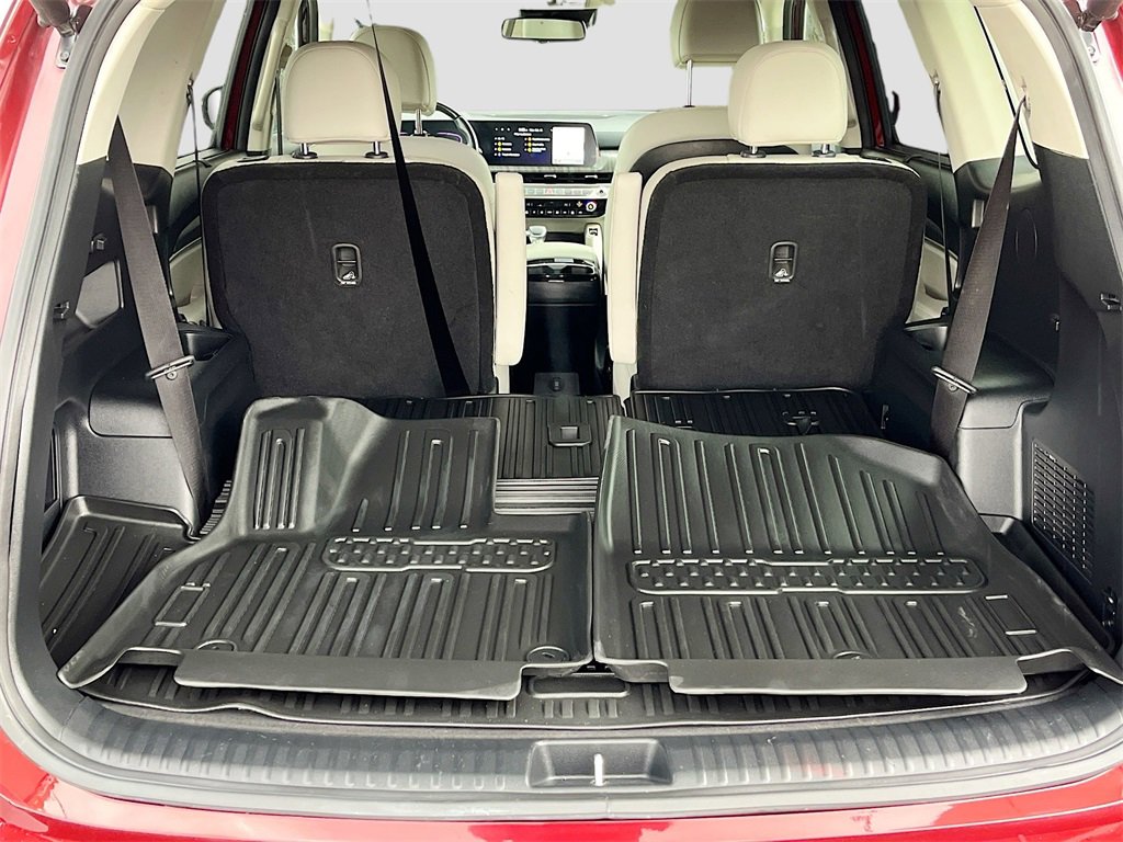 Used 2024 Kia Telluride EX w/ EX Captain's Chair Package image 29