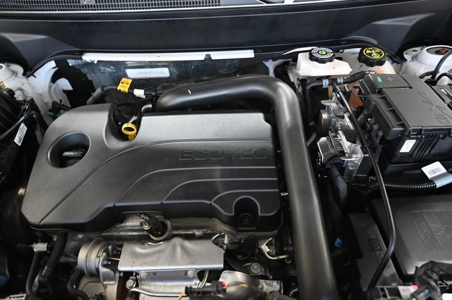 Used 2023 GMC Terrain SLE w/ Driver Convenience Package image 29