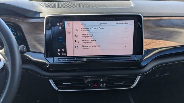 Used 2024 Volkswagen Atlas SE image 43